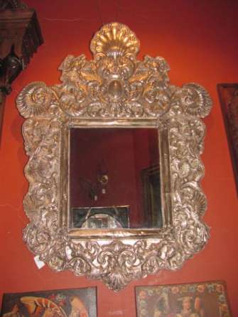 Colonial mirror